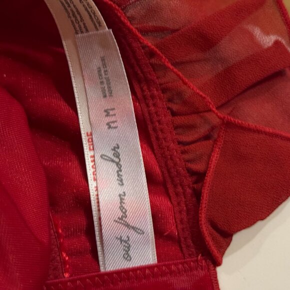 NWT Urban Outfitters Red Velvet Crop Top - Picture 5 of 6